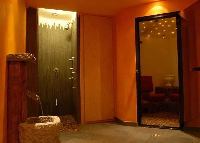 Funivia Active - Adults Only 4* ボルミオ