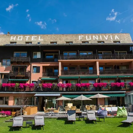 ホテル Funivia 3*